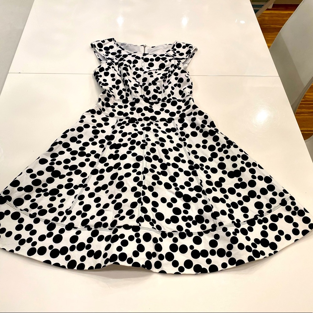 Maggy London fit and flair dress size 4